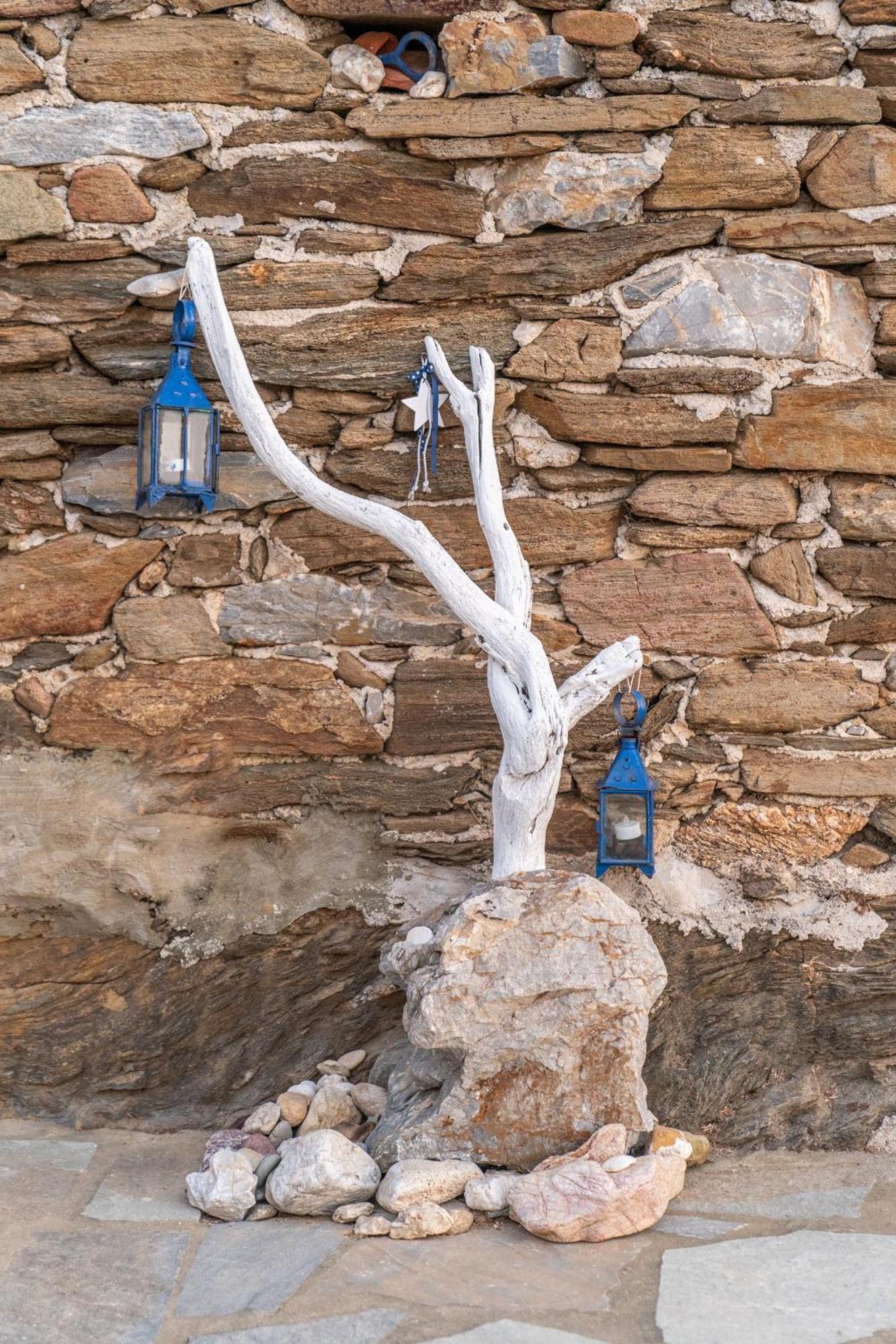 Mitato View Serifos Platis Gialos *