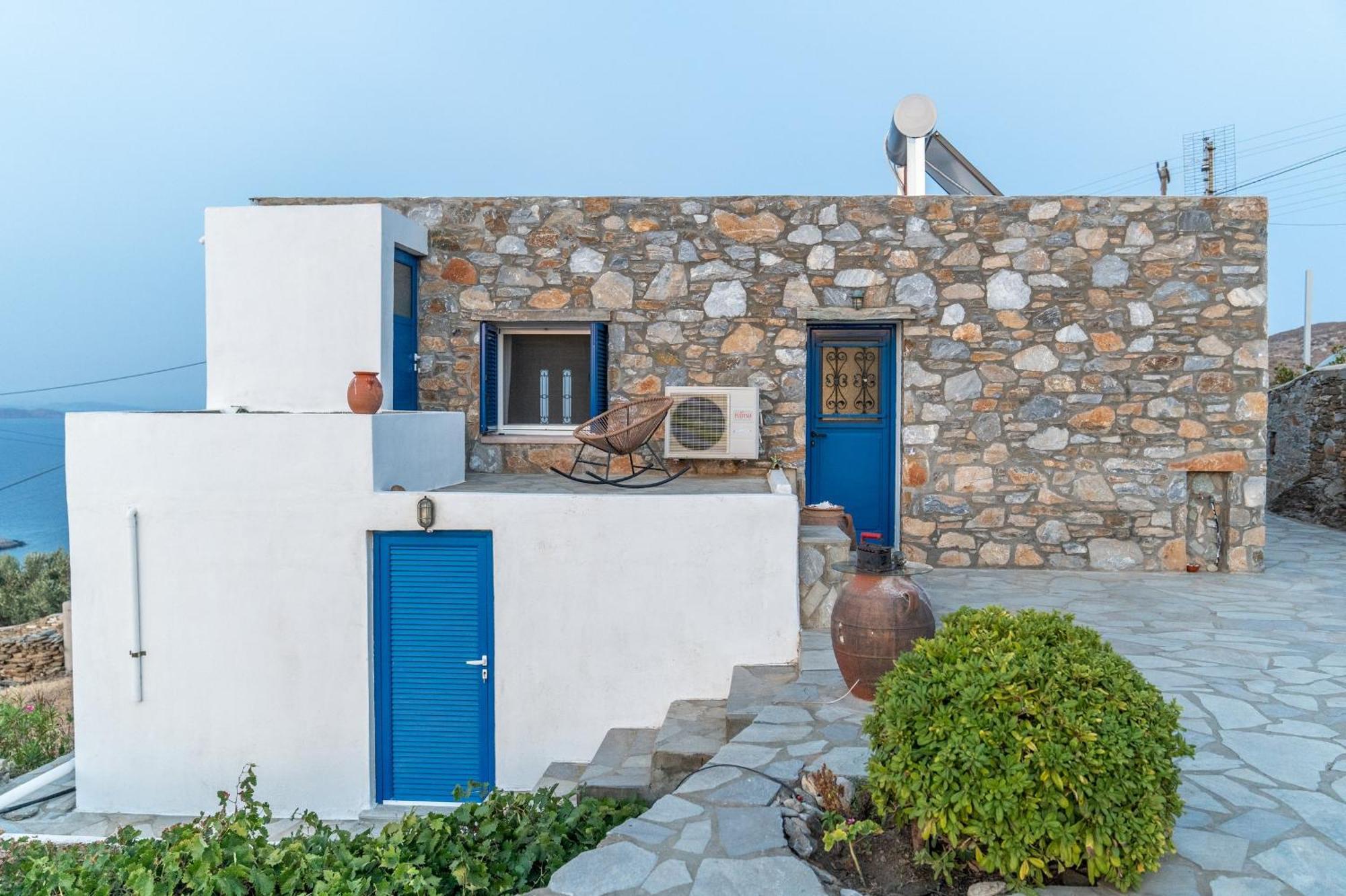 Mitato View Serifos Platis Gialos *